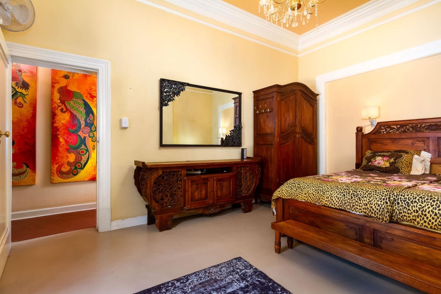 5 Bedroom Property for Sale in Gardens Western Cape